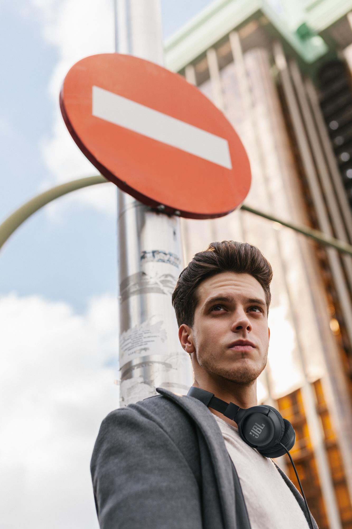 Навушники без обладнання радіодоступу JBL JBLT500BLK дивитися зображення № 3