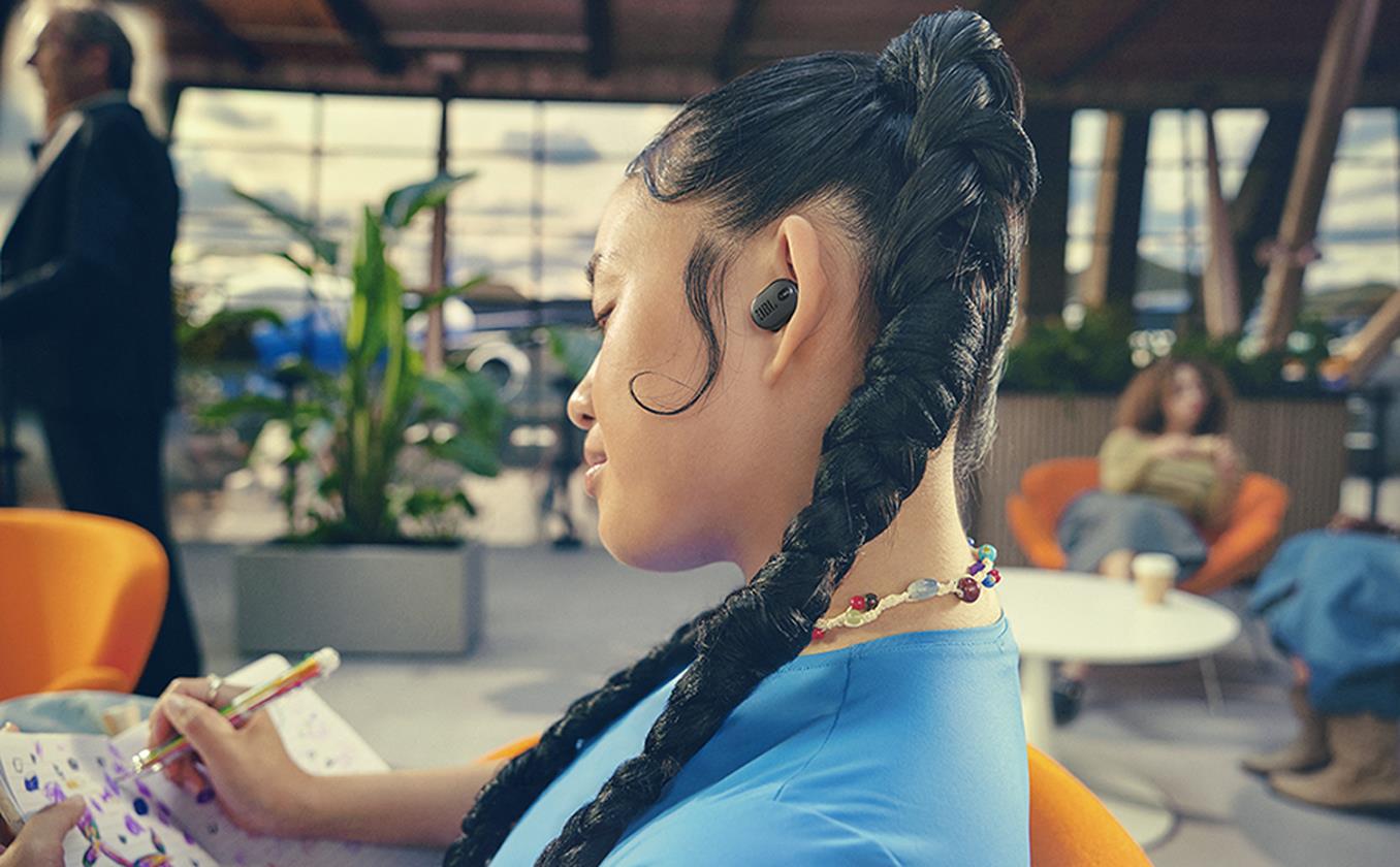 Навушники з БТ JBLTBUDS2BLK дивитися зображення № 13